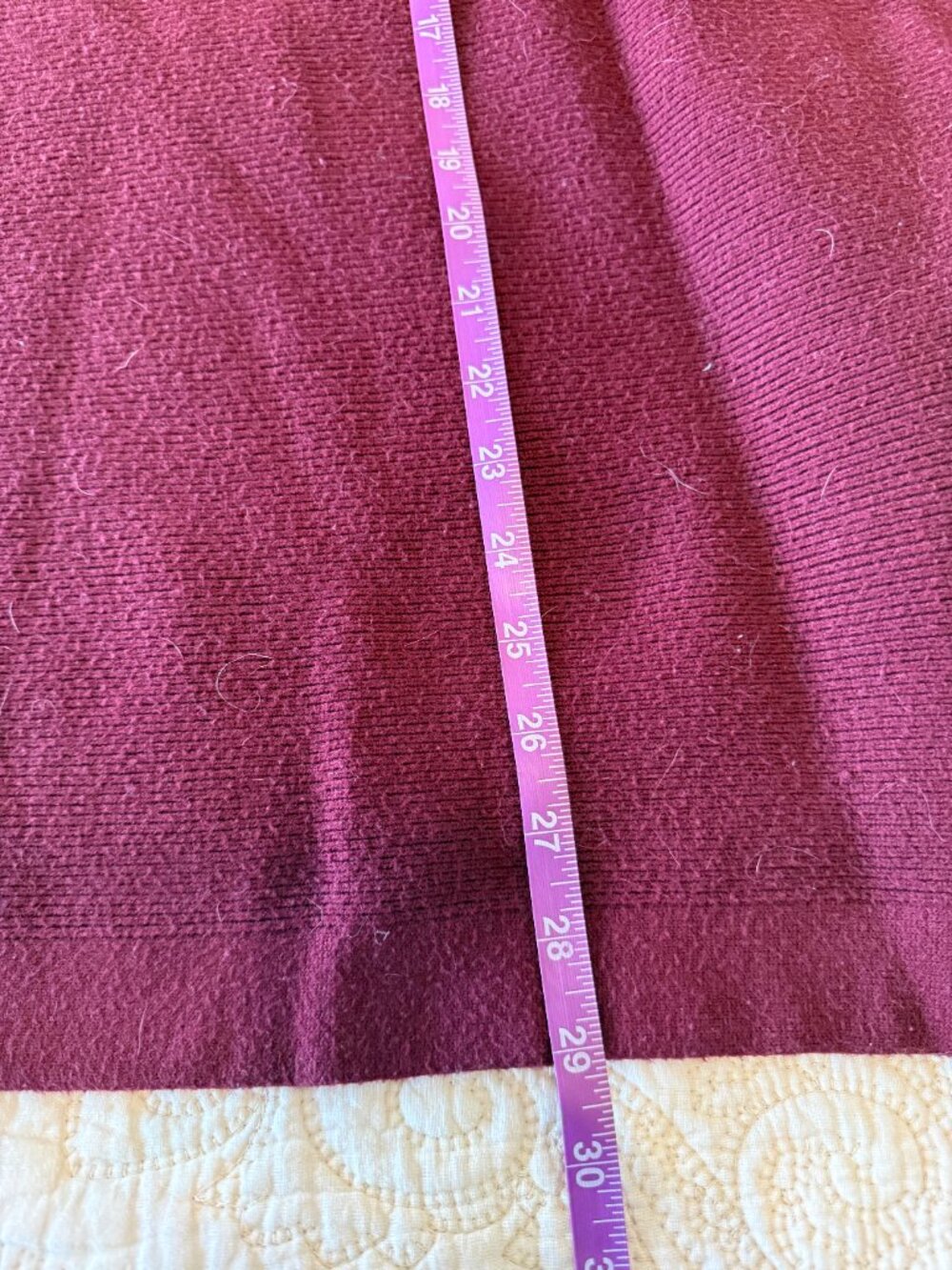 Soft burgundy turtleneck sweater with a thick ribbed knit - Picture 5 of 5